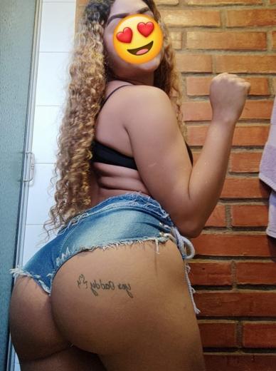 BELLA TRIGUEÑA RECIEN MOJADITA RECIEN LLEGADA