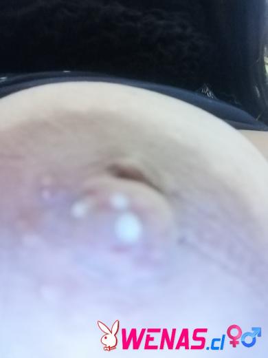 Rica TETONA con lechita para que vengas a tomar