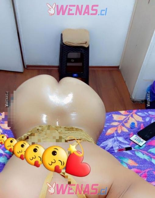 DISCRETA Y GOLOSA EN LA CAMA