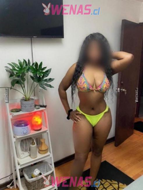 Sara una sexy morena con unas curvas ricas