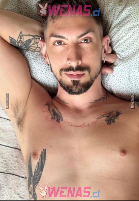 Esteban sensual