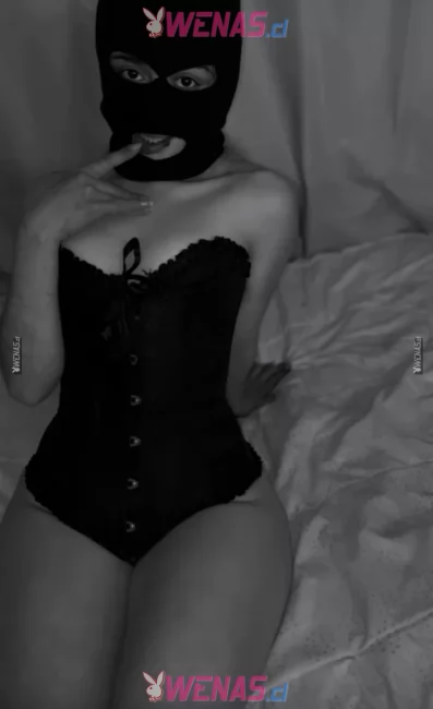 Camila 21 estudiante universitaria 