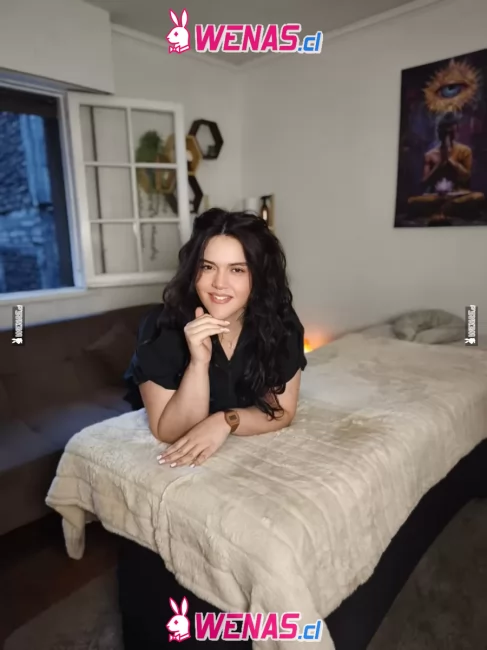 Mujer Curvy-Masaje sensitivo Profesional/contenido digital 