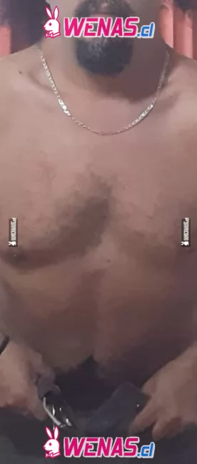 Primero caricias luego mi lengua  y mi carne