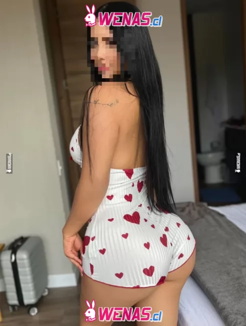 Hola amor soy Andrea una hermosa venezolana nueva 