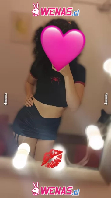 Tatiana, linda universitaria delgada de 25 años