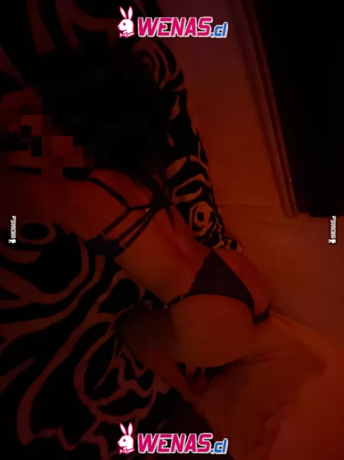 Isabella morenita caliente 