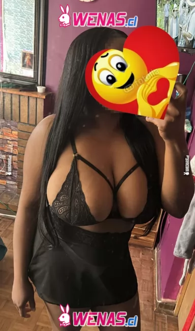 MORENA TETONA RECIÉN LLEGADA A LOS ANGELES. 