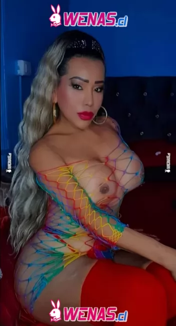 Olenka  fiestera regalona y adicta al fetichismo 